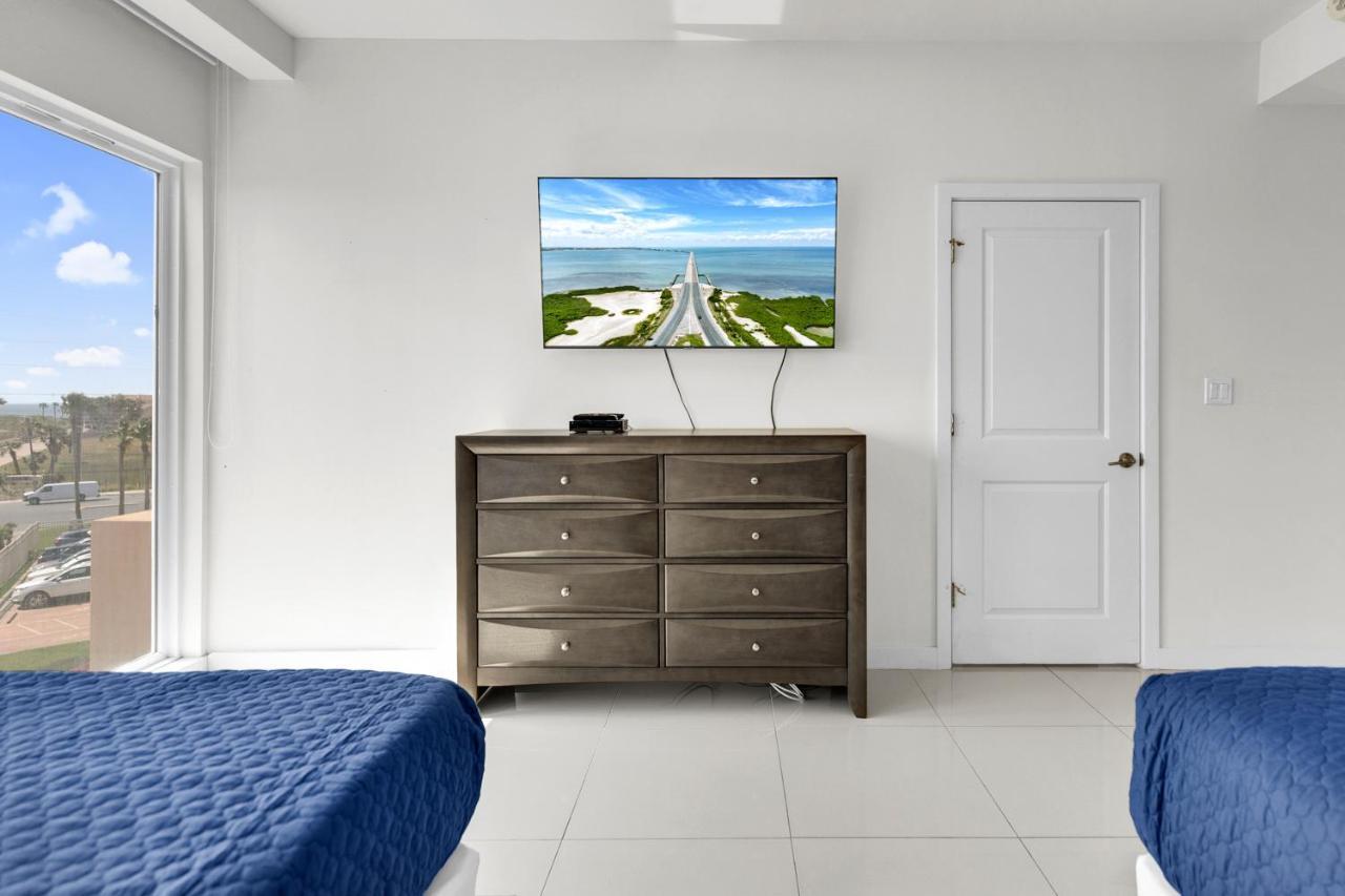 Perfect Condo, Room For Everyone! Beachfront Resort 사우스 파드레 아일랜드 외부 사진
