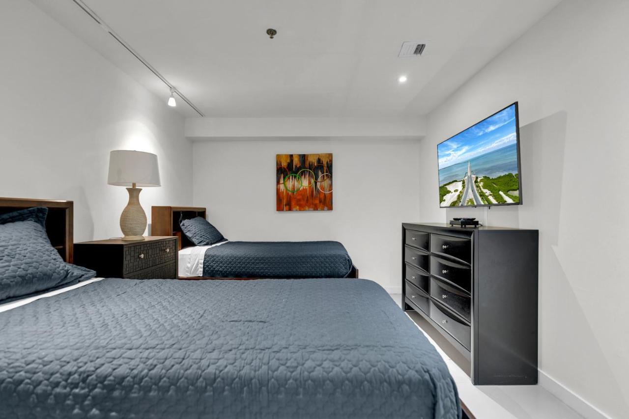 Perfect Condo, Room For Everyone! Beachfront Resort 사우스 파드레 아일랜드 외부 사진